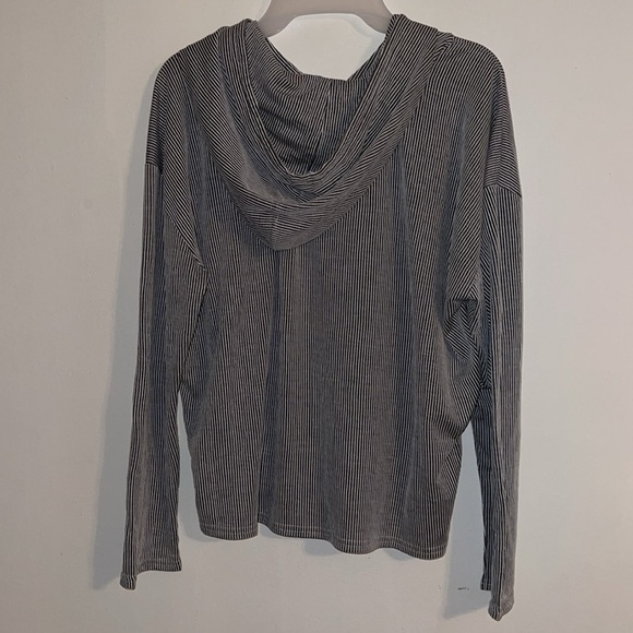 🌹O’NEILL STRIPED HOODIE SHIRT - Picture 3 of 3